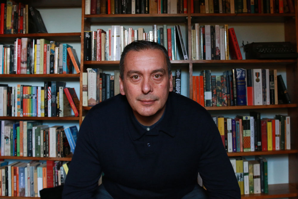 Christos Tsiolkas photo photographer credit Zoe Ali sm